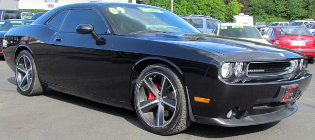 Dodge Challenger XLS 4WD Coupe