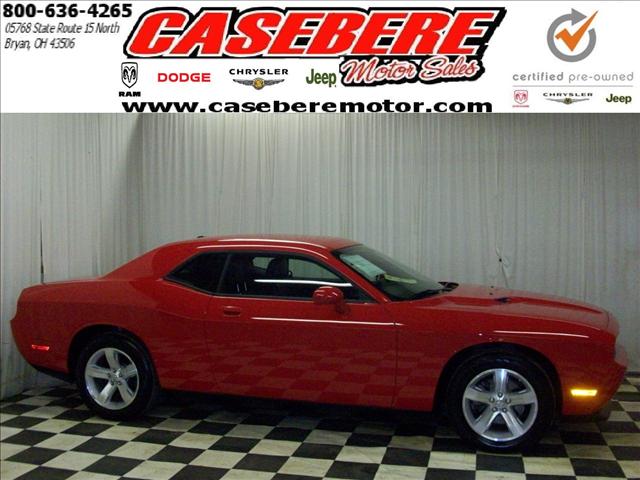 Dodge Challenger SE Coupe