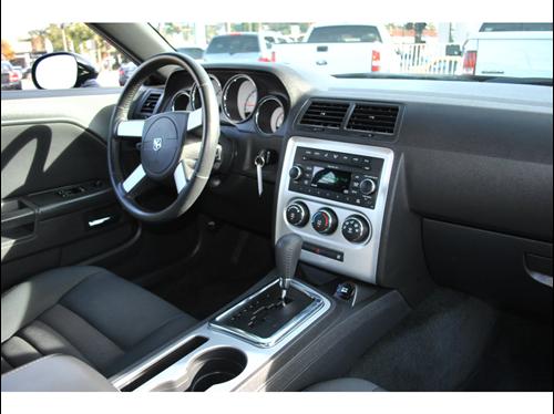 Dodge Challenger 2009 photo 2