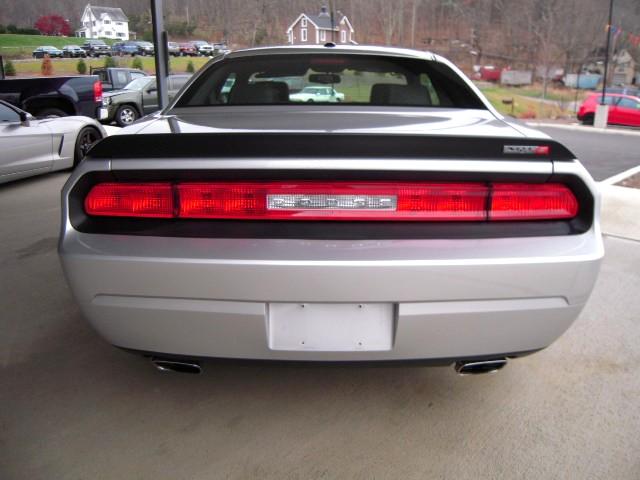 Dodge Challenger 2009 photo 3