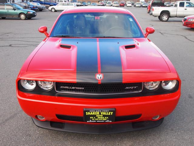 Dodge Challenger FWD 4dr SL SUV Coupe