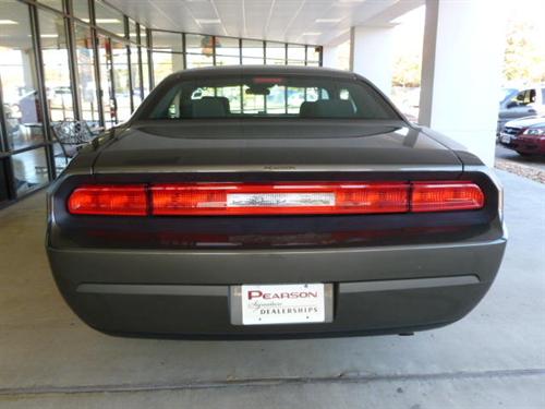 Dodge Challenger 2010 photo 5