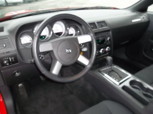Dodge Challenger 2010 photo 1
