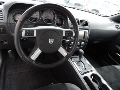 Dodge Challenger 2010 photo 2