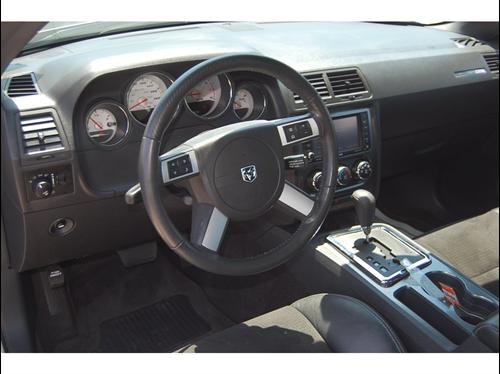 Dodge Challenger 2010 photo 3