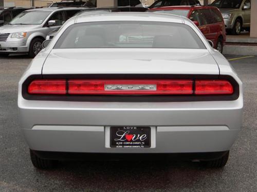 Dodge Challenger 2010 photo 2