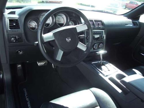 Dodge Challenger 2010 photo 1