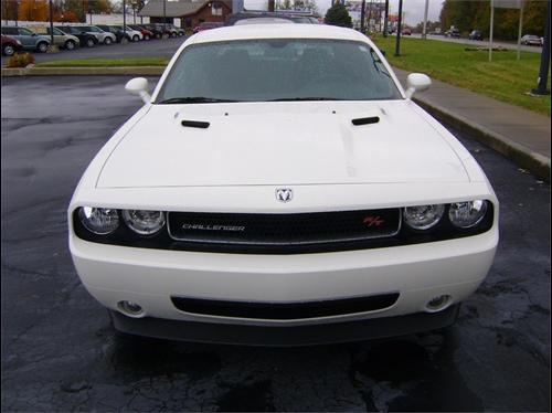 Dodge Challenger 2010 photo 2