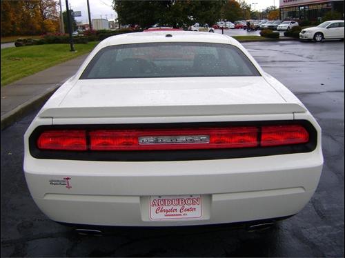 Dodge Challenger 2010 photo 5