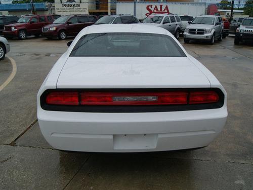 Dodge Challenger 2010 photo 3