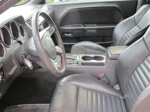 Dodge Challenger 2010 photo 2
