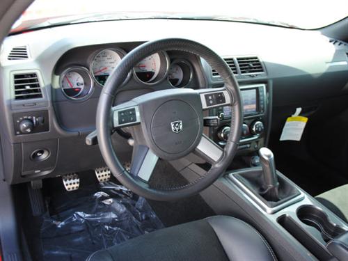 Dodge Challenger 2010 photo 3