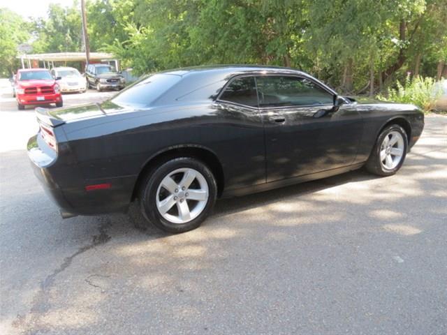Dodge Challenger 2010 photo 4