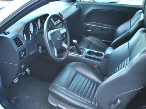 Dodge Challenger 2010 photo 4