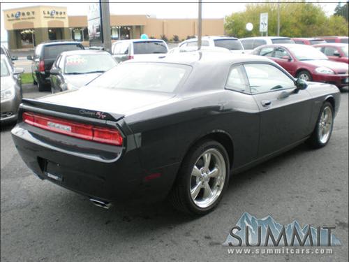 Dodge Challenger 2010 photo 2