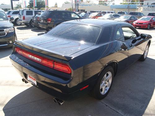 Dodge Challenger 2010 photo 2