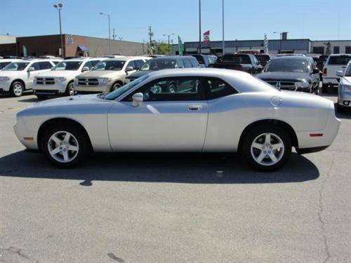 Dodge Challenger 2010 photo 3