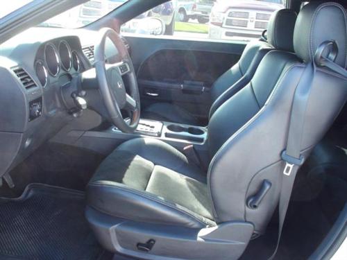 Dodge Challenger 2010 photo 5