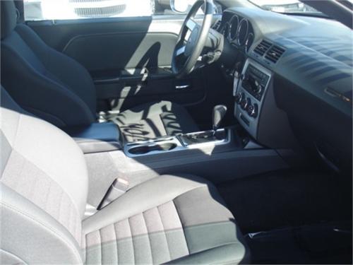 Dodge Challenger 2010 photo 4