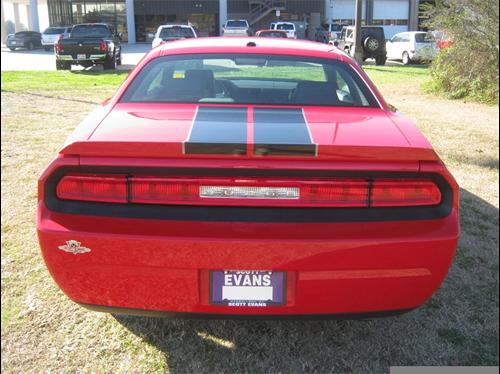 Dodge Challenger 2010 photo 2