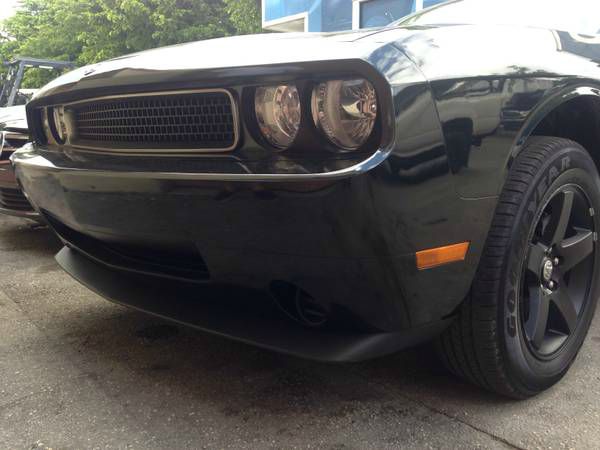 Dodge Challenger 2010 photo 2