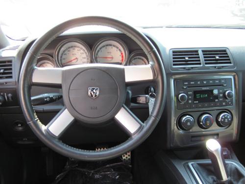 Dodge Challenger 2010 photo 2
