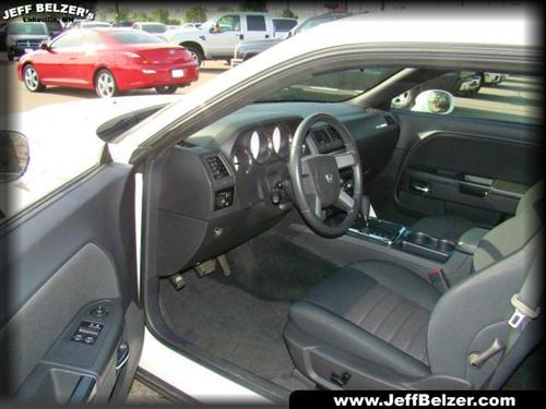 Dodge Challenger 2010 photo 3