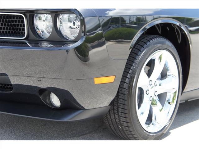 Dodge Challenger 2010 photo 1