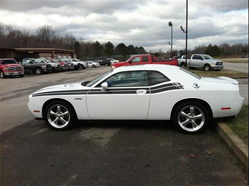 Dodge Challenger 2010 photo 3