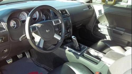 Dodge Challenger 2010 photo 3