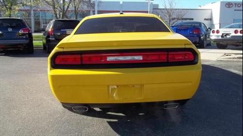 Dodge Challenger 2010 photo 4