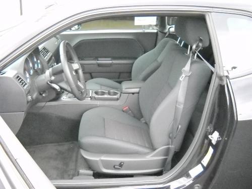 Dodge Challenger 2010 photo 3