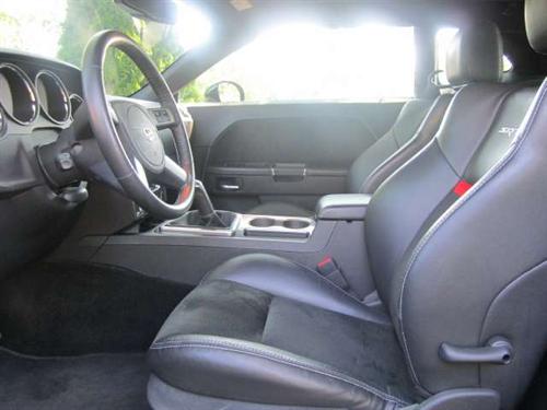 Dodge Challenger 2010 photo 2