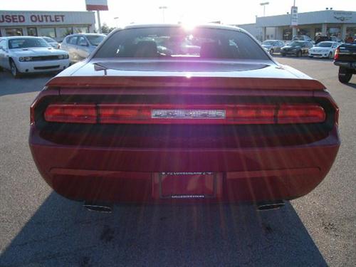 Dodge Challenger 2010 photo 1