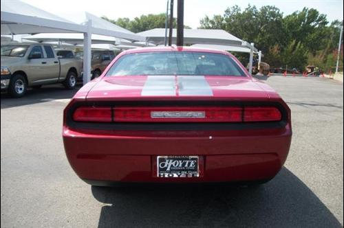 Dodge Challenger 2010 photo 2