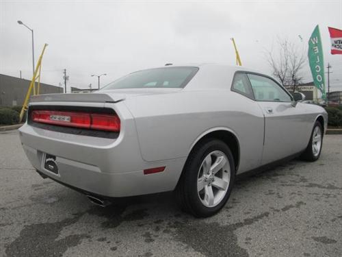 Dodge Challenger 2010 photo 2