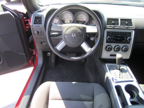 Dodge Challenger 2010 photo 3