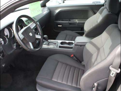 Dodge Challenger 2010 photo 5