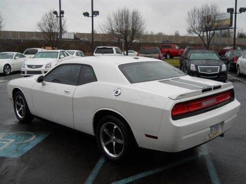 Dodge Challenger 2010 photo 1