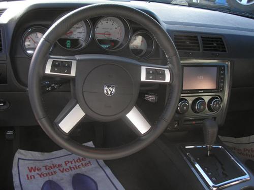 Dodge Challenger 2010 photo 2