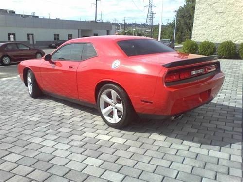 Dodge Challenger 2010 photo 2