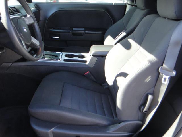 Dodge Challenger 2010 photo 1