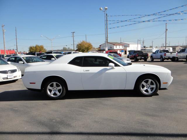 Dodge Challenger 2010 photo 7