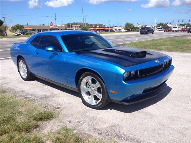 Dodge Challenger 2010 photo 1