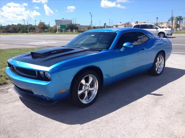 Dodge Challenger 2010 photo 3