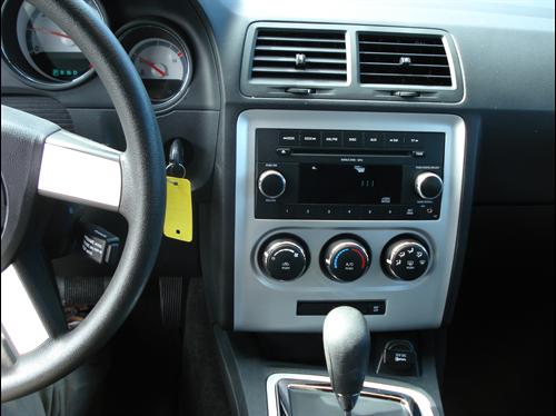 Dodge Challenger 2010 photo 3