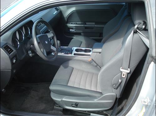 Dodge Challenger 2010 photo 4