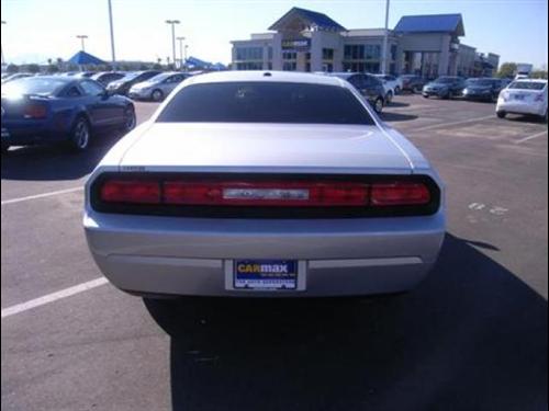 Dodge Challenger 2010 photo 1