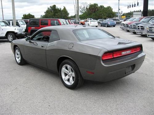 Dodge Challenger 2010 photo 1