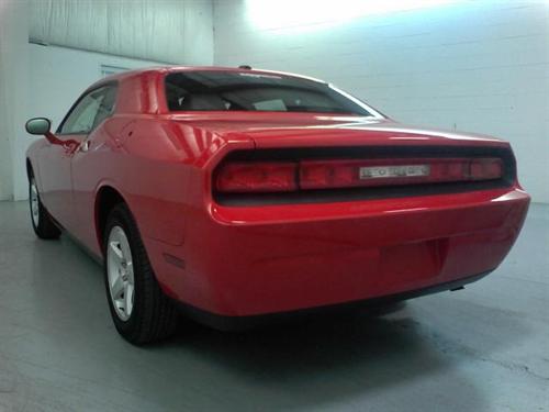 Dodge Challenger 2010 photo 3
